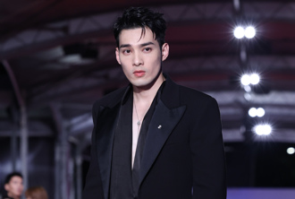 黃偉晉PO友人走光影片遭檢舉 爆氣發文還原真相