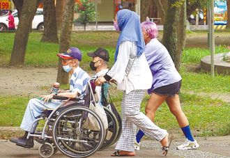 開放80歲長者免巴氏量表聘外籍看護？ 雇主協會：樂見其成