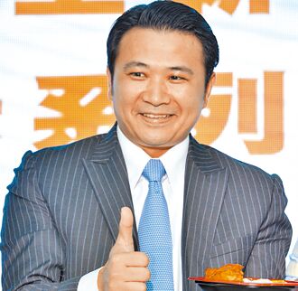 英系到賴友友 呂政璋一路順遂