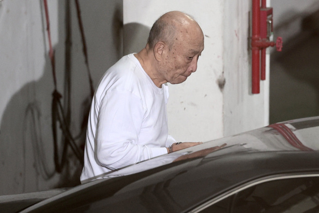 台北地检署侦办京华城案，5日提讯在押的朱亚虎（见图）到庭。（郭吉铨摄）