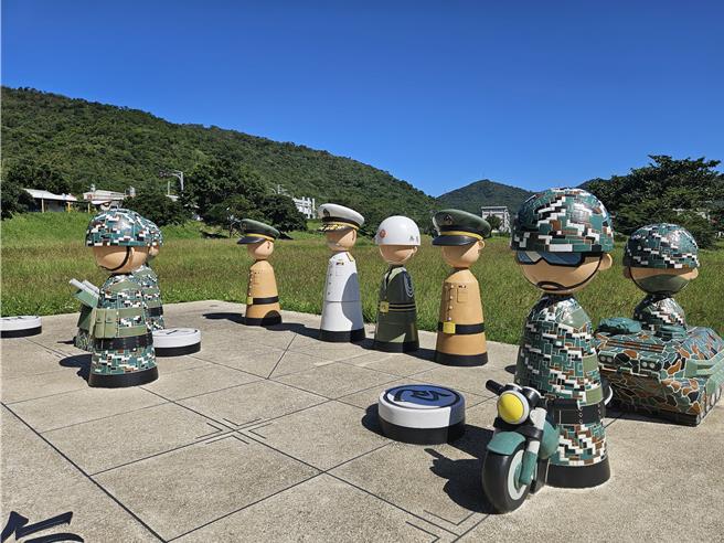 镇安宫「关公马」马拉松路线上山下海，山线从三军联训基地到四重溪温泉。（罗琦文摄）