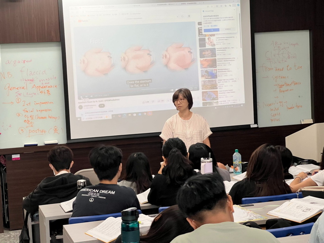 課程透過多元數位教學資源 讓學生更投入學習。(照片/中臺科大提供)