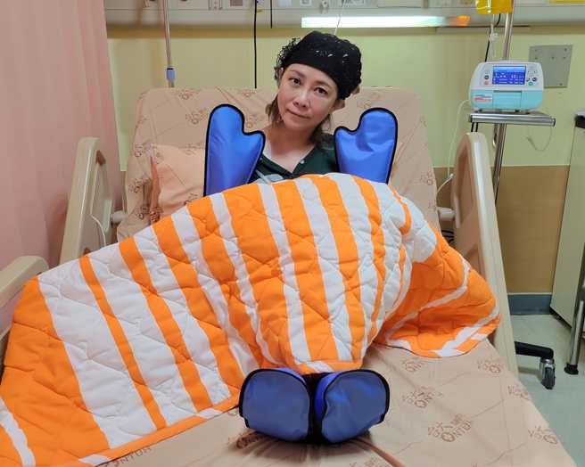 小彤晒法宝避最可怕副作用。（图／脸书 两性作家小彤）