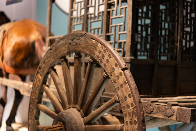 東晉貴族的生活較為悠哉，因此比起快速的馬車，更喜歡緩慢舒適的牛車。（示意圖：Shutterstock／達志）
