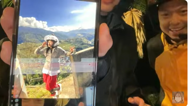 李多慧骑车环岛第二天，出发前还开开心心，没想到淋了6小时的雨。（图／摄自YT@이다혜 李多慧）