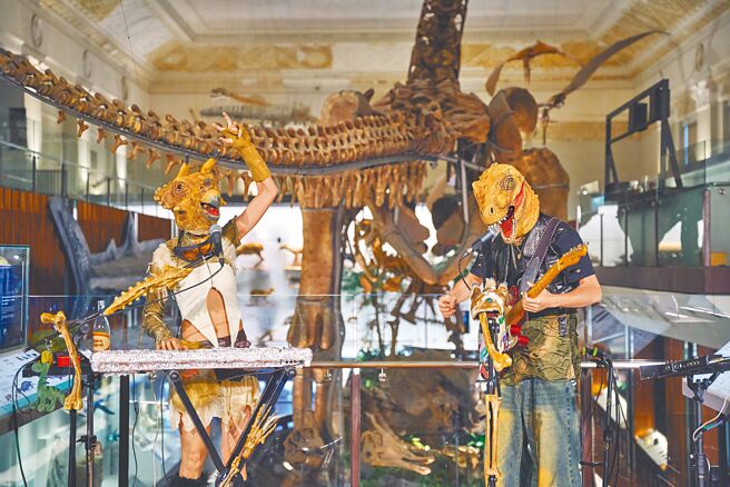 乐团「恐龙的皮」4日在国立臺湾博物馆举办发片记者会。（好多音乐提供）