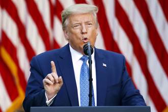 賭海冥燈又發威！川普二入白宮 網湧「糗爺」臉書朝聖：感謝開示