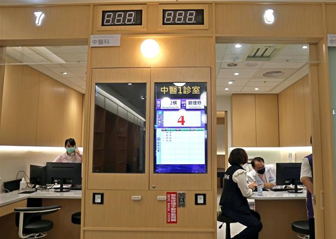 第2門診中心啟用後，將由中醫科和復健科首先進駐看診。（記者孫建屏攝）