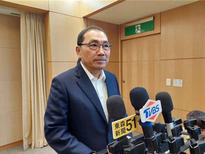 提及美國大選，新北市長侯友宜今（6）日受訪表示，不管2黨的候選人誰當選，都是全球關注的政治動向。（陳慰慈攝）