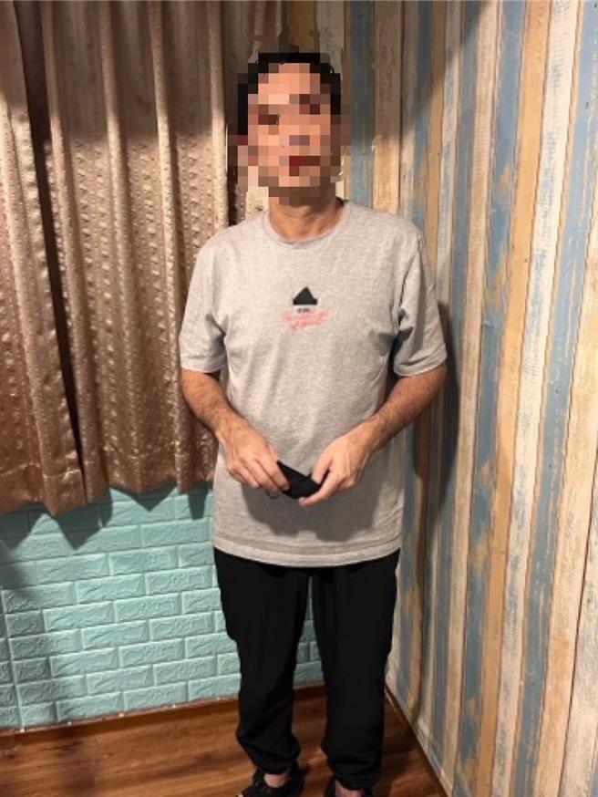 梁男平日不工作靠偷東西維生，專挑店家收攤時，摸走員工隨身包包。（翻攝畫面／紀爰高雄傳真）