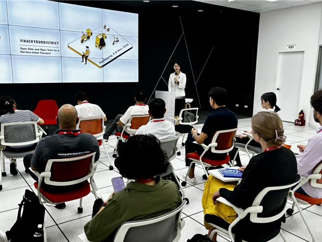 活動中來自德國、日本、馬來西亞、捷克、印度、南韓、巴西等各領域專家學者也將利用高雄的open data，討論如何更有效運用交通數據流，將資訊整合進永續交通計畫，形成可行的政策方案。（交通局提供／紀爰高雄傳真）