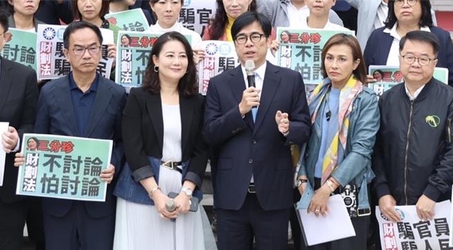 圖為高雄市長陳其邁日前到立法院出席財劃法初審，但未能發言。（林宜瑾辦公室提供／游念育台北傳真）