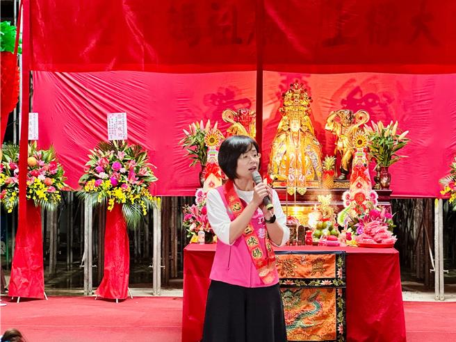 立法委員蘇巧慧為財劃法修法在臉書發文指，她希望新北更多，但認為國民黨此舉是掏空中央財政，揶揄「國民黨是認為這輩子不會再執政了嗎？」。（柯毓庭攝）