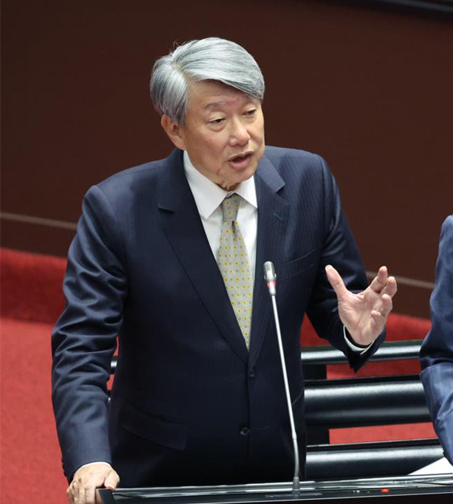 輝達要100億度綠電？經濟部長郭智輝表示，這是假命題，還嗆雲豹為炒股，講了不該講的話。（資料照／洪凱音台北傳真）