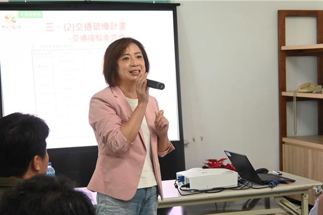 立委何欣纯表示，做好准备，不过会尊重民进党中央党部、尊重党主席意见。（李京升摄）