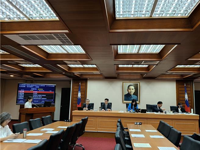 立法院教文會於今（6）日舉行「少子女化加劇私校退場，如何挽救」公聽會。（李侑珊攝）