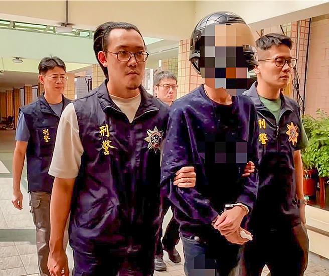 二名泰國犯嫌依涉嫌違反毒品危害防制條例移送臺灣桃園地方檢察署偵辦。（航警局提供／陳麒全桃園機場傳真）