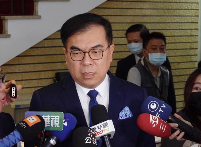 環境部部長彭啟明今天受訪時表示，環境敏感地區還是要由中央認定，必要可以介入收回來。環境部則說，目前還在預告階段，會持續聆聽大家意見。（報系資料照）