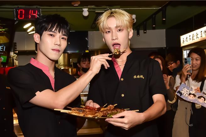 HAKU（右）、俊希的食量都很大。（焦糖枫提供）