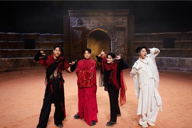 AKIRA（左一）和MIYAVI（右一）在《披荊斬棘》第4季中表現精彩。（LDH愛夢悅提供）