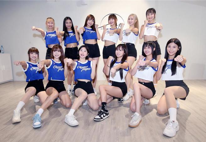 中华啦啦队CT Amaze6日团练，展现自信与活力。（范扬光摄）