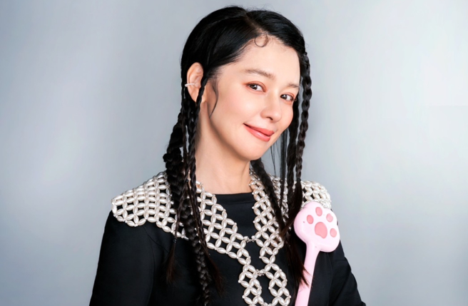 徐若瑄用歌声抚慰爸妈育儿心情。（图／富邦文教基金会提供）