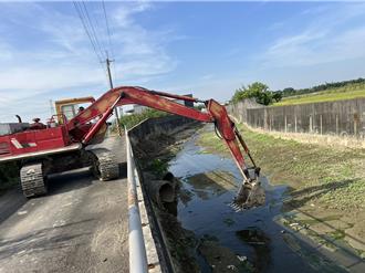 高雄九阄、陷后坑排水严重淤积 水利局积极清淤保障安全