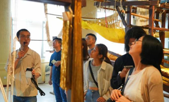 锦丝手中穿 中华传统文化代代相传