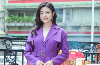 野生陳妍希41歲真容被拍 「錐子臉腫回饅頭」網看傻眼