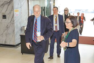 高關稅 增加外移、讓利壓力