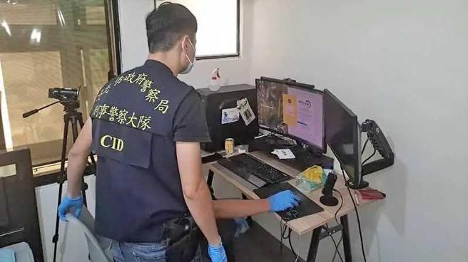 根据现行法规规定，以电脑程式等不正方法取得票券者，可处3年以下有期徒刑，或併科新台币300万元以下罚金。（图／翻摄画面）