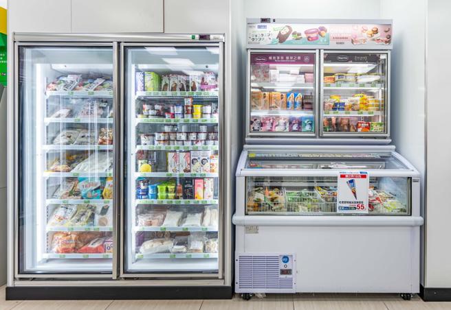 超商1款冰品近日在社群掀起讨论，更有不少人秀出一次买30杯的画面。（示意图／吴松翰摄）