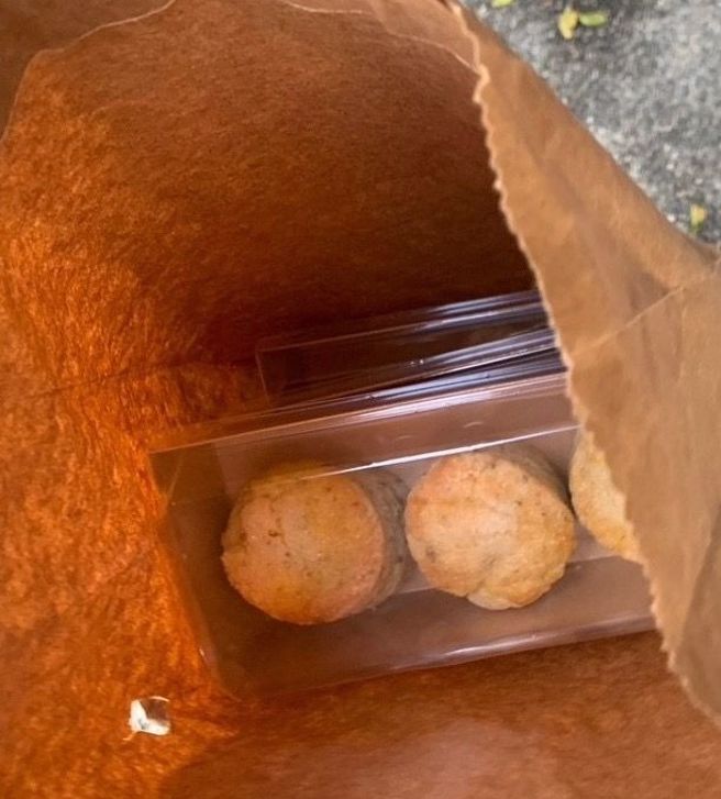 利用毒瘾依赖吸引竹科人持续购买。（图 / 刘咏韵翻摄）