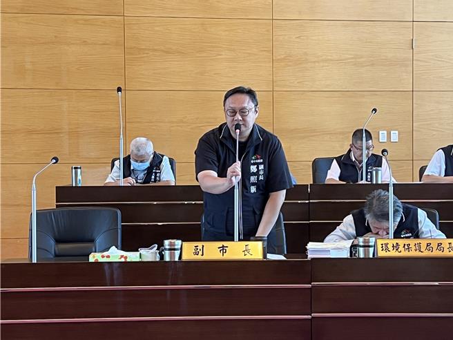 台中市副市长郑照新表示，市府不会预设状况，对所有一视同仁，勿枉勿纵也不会包庇。（林欣仪摄）