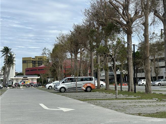 台东县立体育场附属停车场汽车格自11月1日起纳入台东县政府停车收费范围。（蔡旻妤摄）