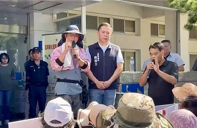 名间乡长陈翰立认为，垃圾焚化炉方圆8公里可能受影响，影响范围广达名间乡9成人口，盼县府重新审慎评估。（杨静茹摄）