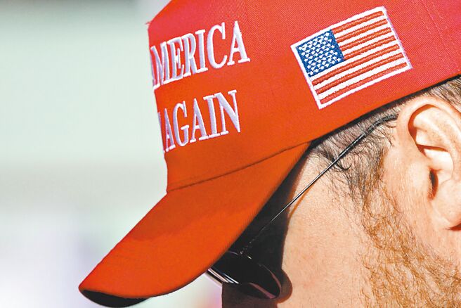 有学者认为，美国现在恐需要以强人手腕来引领美国。（路透）