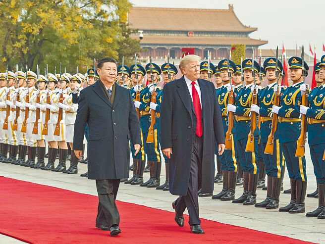 川普再次当选美国总统，大陆学者认为，有过去4年的交手经验，已经不会再有「川普震撼」。图为2017年11月9日，中共总书记习近平在北京为来访的川普举行欢迎仪式。（新华社）