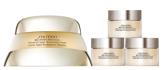 SOGO忠孝館SHISEIDO國際櫃NO.1乳霜王組，加贈百優精純乳霜18ml×1，價值5824元、優惠價2520元，限500組，前200名再加贈SOGO商品券200元，限11月7日販售。（SOGO提供）