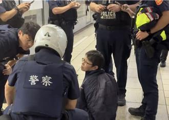 搭捷運返家疑「有人在跟蹤」 女子竟持美工刀畫傷男學生臉部