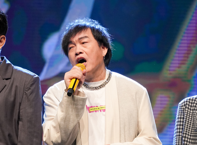 康康坦言因感冒而倒嗓，将暂停个唱活动。（图／中时资料照）