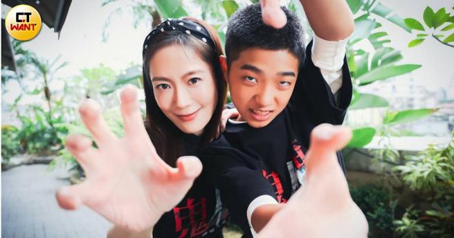 尹馨、白潤音合作《鬼們之蝴蝶大廈》培養出好默契。（圖／記者林士傑攝）