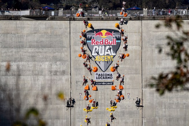 Red Bull Dual Ascent 在瑞士Verzasca 大壩舉行，為高達180公尺的人造多繩距攀登路線。（Red Bull提供）
