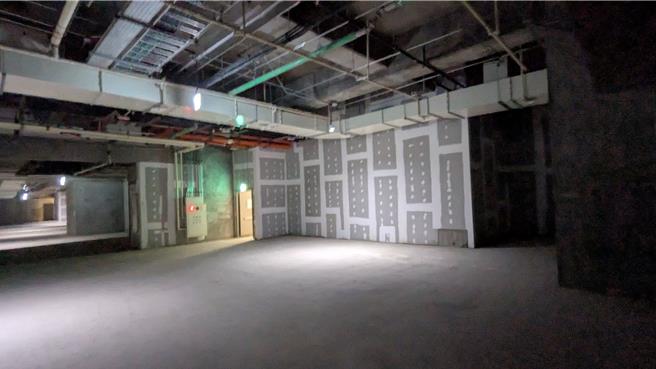 「台北大巨蛋」现场稽查。(台北市建管处提供)