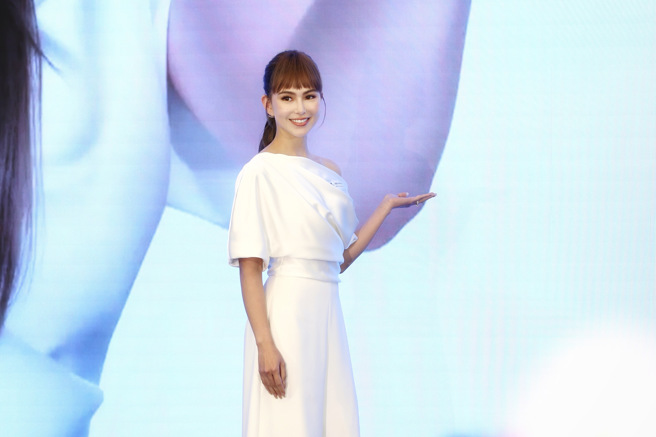 三顧股份有限公司推出「家族多功能幹細胞儲存」服務，邀請藝人昆凌擔任推廣大使。（鄧博仁攝）