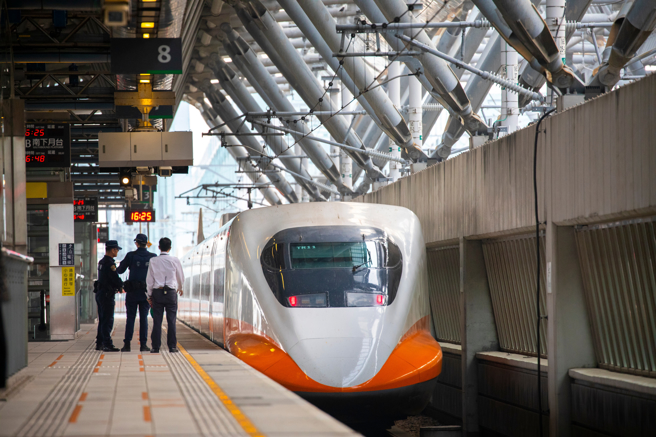 7日一班北上高铁车厢出现鸽子，造成全车旅客骚动。（示意图，shutterstock／达志）