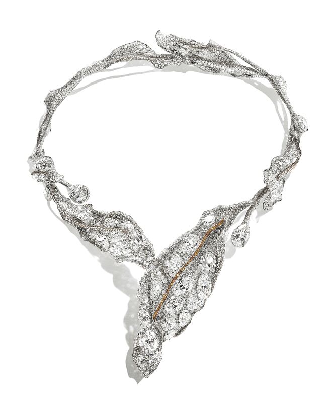 荣获伦敦巨匠臻藏艺博会「大会杰出奖」的大师系列「冬叶套炼」。（CINDY CHAO提供）