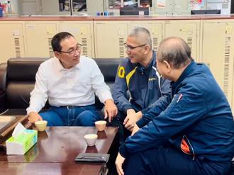 认出北捷夺刀「口罩阿北」是老部属  侯友宜亲自道谢：吾告讚！