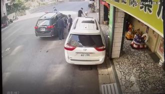 超市盘点惊现缺货！警调监视器追踪 2小时火速6旬女窃嫌