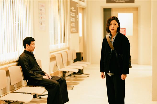 衛詩雅（右）、朱栢康為電影《破·地獄》特訓9個月，專業投入險些破相。（圖／華映娛樂提供）